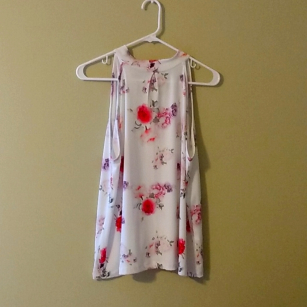 Sleeveless top